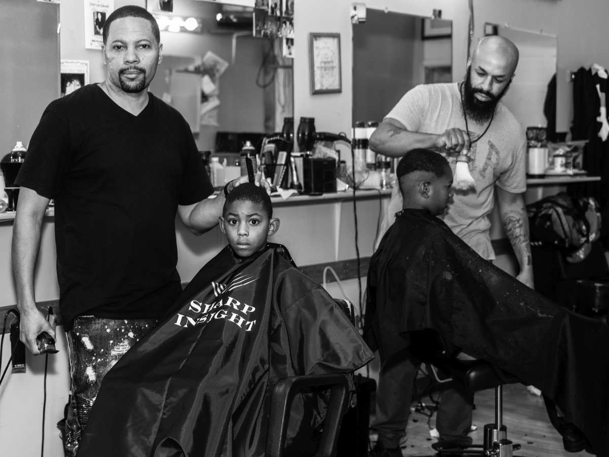 SharpInsightHQ's tweet photo. Rob of New Choice Barbershop partners w/#SharpInsight to help #BlackMen be more informed & civically involved #YOACAP #KnightFoundation https://t.co/L6Lv8n2tdy