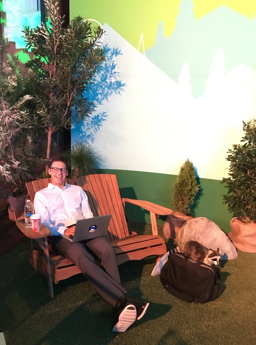 erinmc's tweet photo. Checking in from the #salesforcetour in NYC! https://t.co/JwyTWWD50K