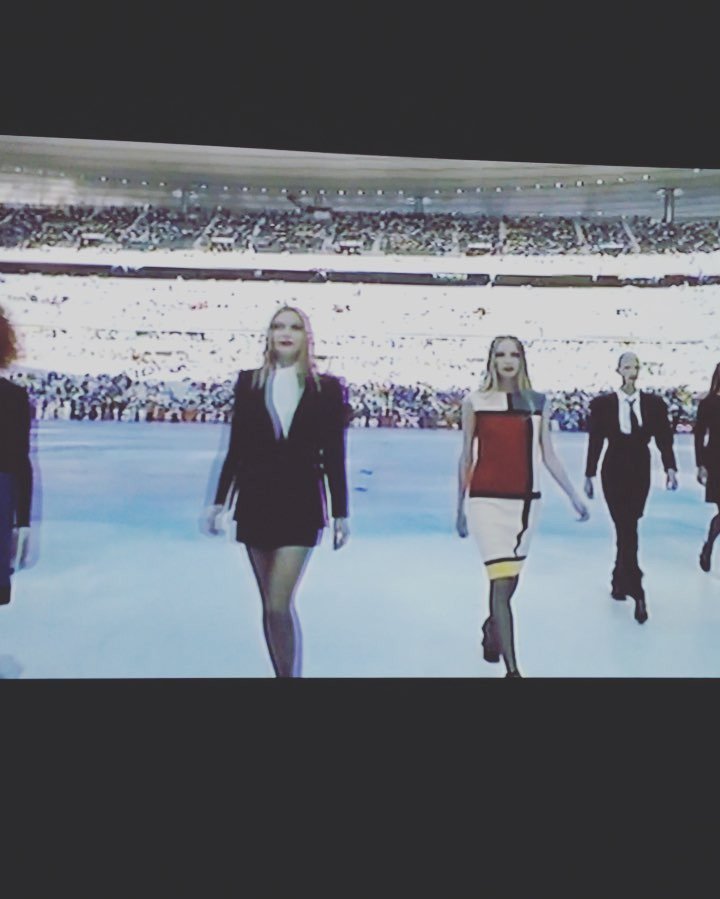 Geninja's tweet photo. #Mondrian ❤️🔥💙 #YSL https://t.co/Cq8KZ0fq9J