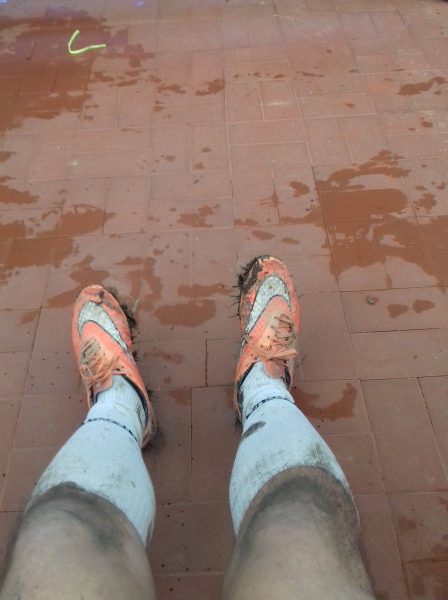 Boscoftl's tweet photo. Post-rugby #Kosakos #AléInfoAlé 🏉💪❤ https://t.co/AksfvPhf6z