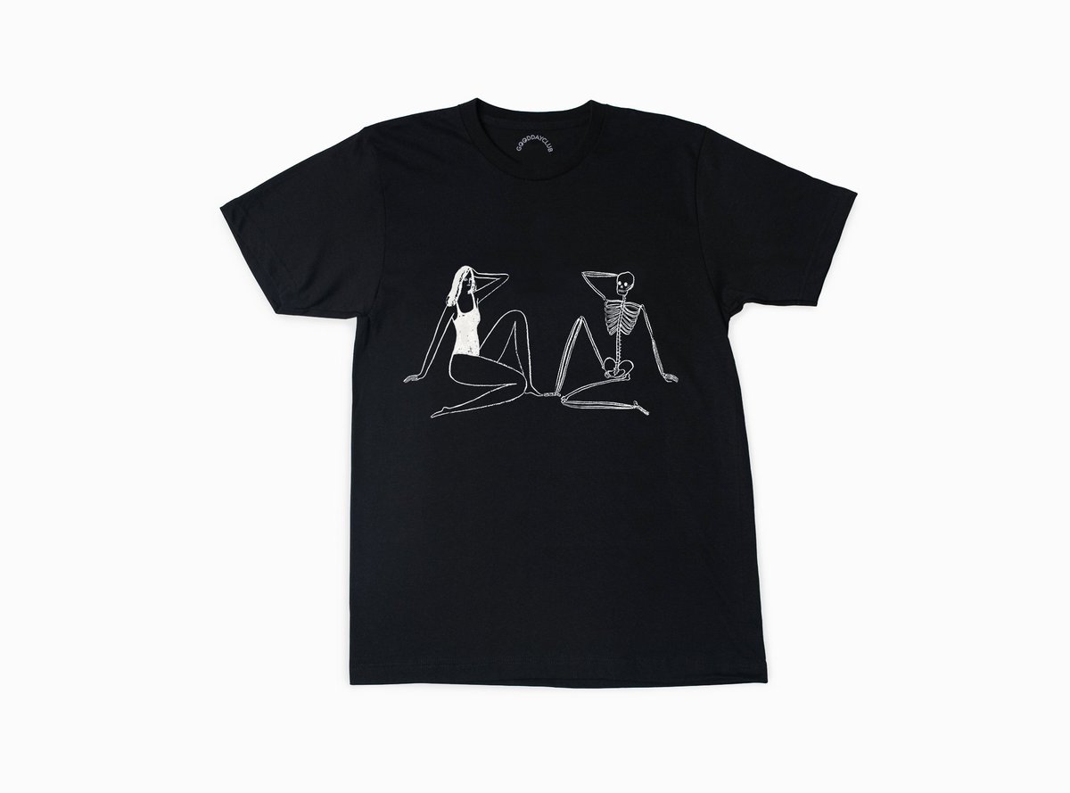 Good_Day_Club's tweet photo. Death becomes her tees out @kayeblegvad #art #illustration #kayeblegvad #gooddayclub #death #deathbecomesher https://t.co/KAAN1CH4aj