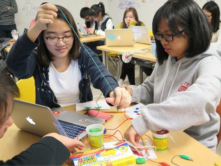 FripApp's tweet photo. Mouse Maker Day is free to #NYC high &amp; middle school youth, build, make, &amp; learn cool stuff! Sign up-https://t.co/99FPdq18TL @mouse_org https://t.co/pVsWSLKY7j