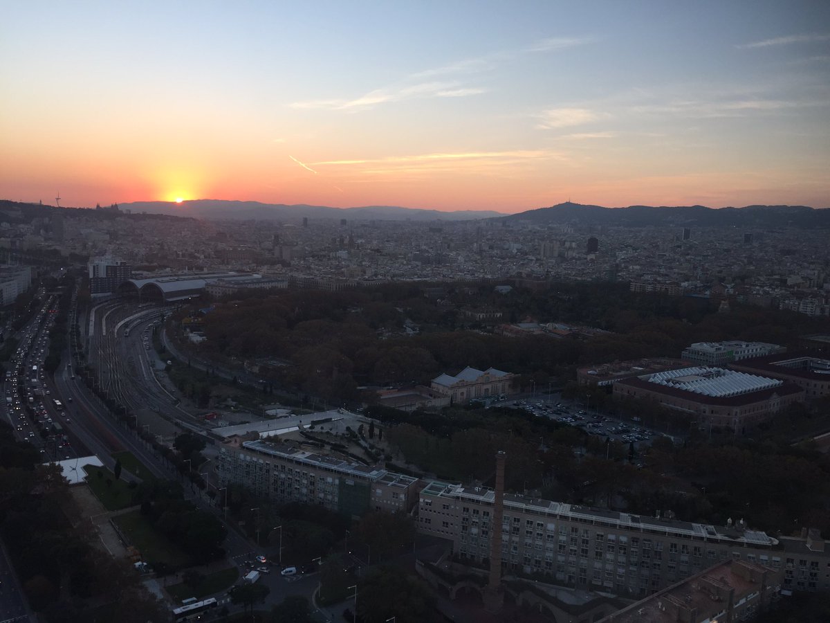 tonypeetermans's tweet photo. Just finished our workday at DDB offices in Barcelona #marketingtransformation #greatview https://t.co/PLbpUMrRXF