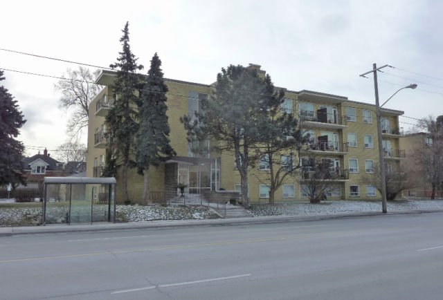 TdotProperties's tweet photo. 1 BR #Condo for #rent in #toronto near Wilson/Avenue Road. Details: https://t.co/75rigvcWOj https://t.co/YExgAuj7Mt