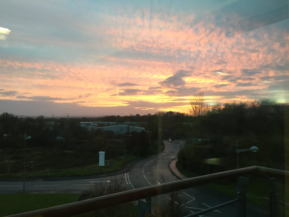 melinconsult's tweet photo. We’re lucky to have views like this from our office as the evening draws in #viewsofwales https://t.co/mewxc5YYP1
