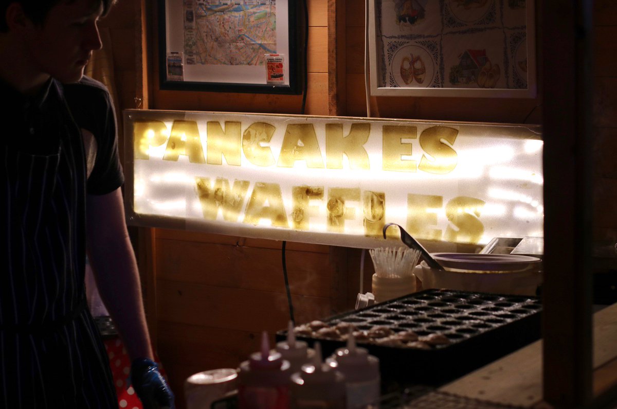 Slide off the ice and into the hut of <a href="/lekkereatdutch/">LekkerEatDutch</a> to grab some delicious mini pancakes. Some food for thought ⛸