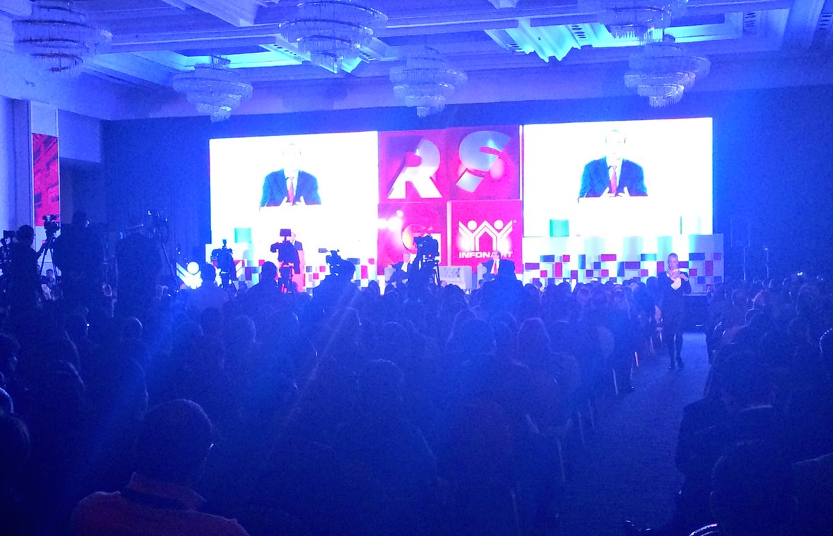 jmazpiroz's tweet photo. Inaugura la Reunión Sectorial de Gobierno #Invonavit el Srio @navarreteprida El 1er panel con el expdte @sebastianpinera y @davidpenchyna https://t.co/EELQJz2fAG