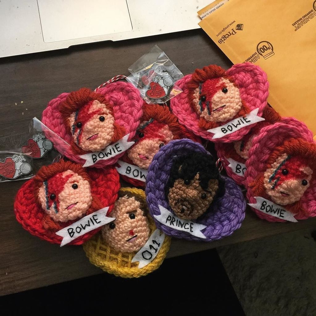 craftyiscool's tweet photo. Shipping lots of stuff today! Get your orders in too! https://t.co/oJj5XSeUrM #linkinprof… https://t.co/VSpAXY8lAC https://t.co/nstTPqjYaB