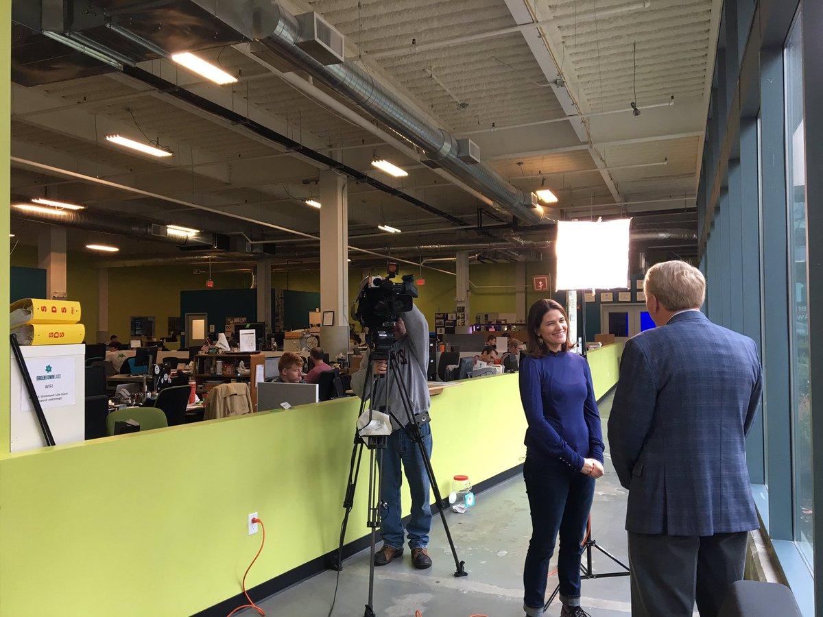 Thrilled to have <a href="/MetMikeWCVB/">Mike Wankum</a> in our community today! Chatting with <a href="/mbmorrill/">micaelah b. morrill</a>, <a href="/GroveLabs/">Grove</a> <a href="/TellSense/">Sense</a> <a href="/WrightGrid/">WrightGrid</a> and <a href="/automarinesys/">AutoMarineSys</a>! #wcvb