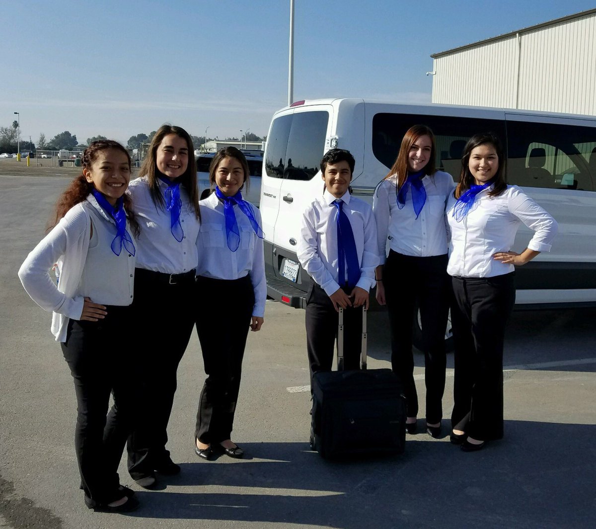 HydrusBathCo's tweet photo. The hydrus business plan get some feedback to polish and refine their oral presentation! At morning star in Los banos. @VEInternational 🌊 https://t.co/84NwbX4zuj