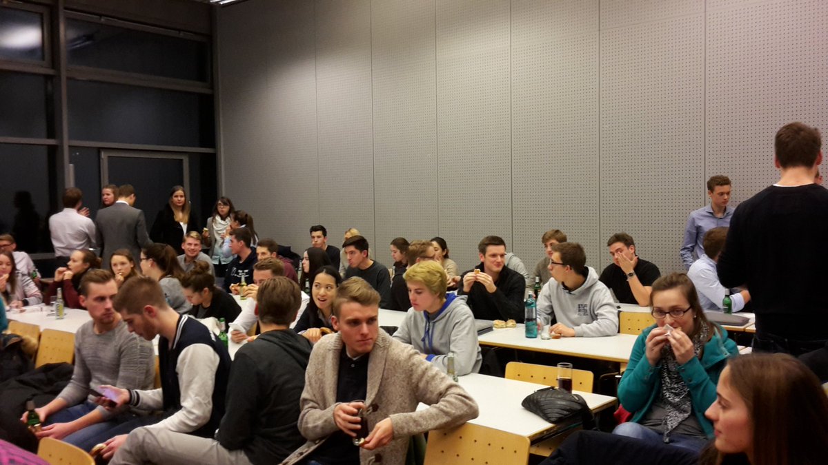 ISpitzbartFS's tweet photo. Meeting of our new #FSAmbassador representatives for the #FSBachelor programmes! @FrankfurtSchool @SabrinaChalaFS @nbaronfs #Ready4FS https://t.co/vcFd2O8xPN