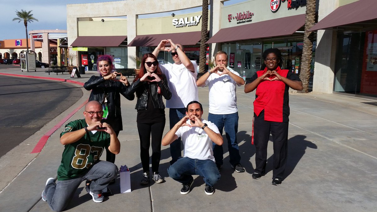 Maura Kelly tweet media