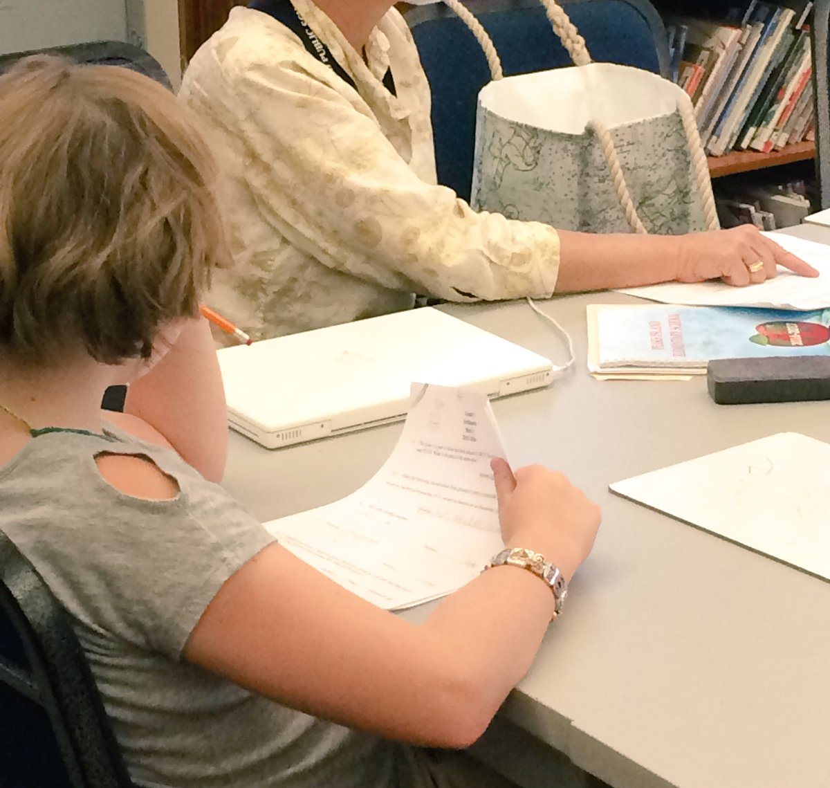 PeaksIslandES's tweet photo. Ms. Ellen leading our @PORTLANDPUBLIC Math Team practice this morning!! We can't wait for our Dec. 12th meet! #mathletes #PIESRising https://t.co/bpqLfKsxlc