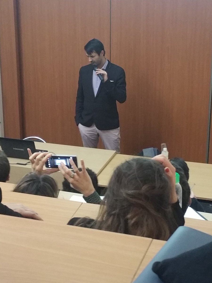 amelienollet's tweet photo. Un nouvelle année enrichissante attend les étudiants d' #IPCVin et à leur parrain @jonathanducourt #winelover #Ducourt 🍷 https://t.co/1U9RZtyefg