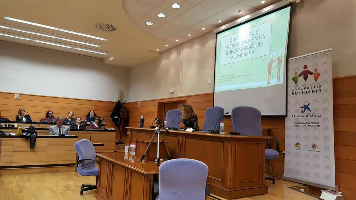 UniradioABCD's tweet photo. "Cada paciente es único, no todos los pacientes son iguales" Laura Parra @UniRadioOficial @ujaen #Alzheimer https://t.co/2HCrXL8DPP