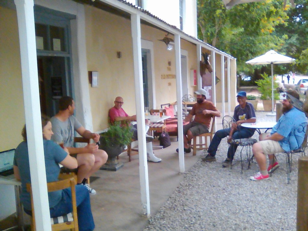 mikrobier's tweet photo. The Old Potters team having a cold one after a hard day of brewing. @OldPottersInn https://t.co/66hvWJz4Z4