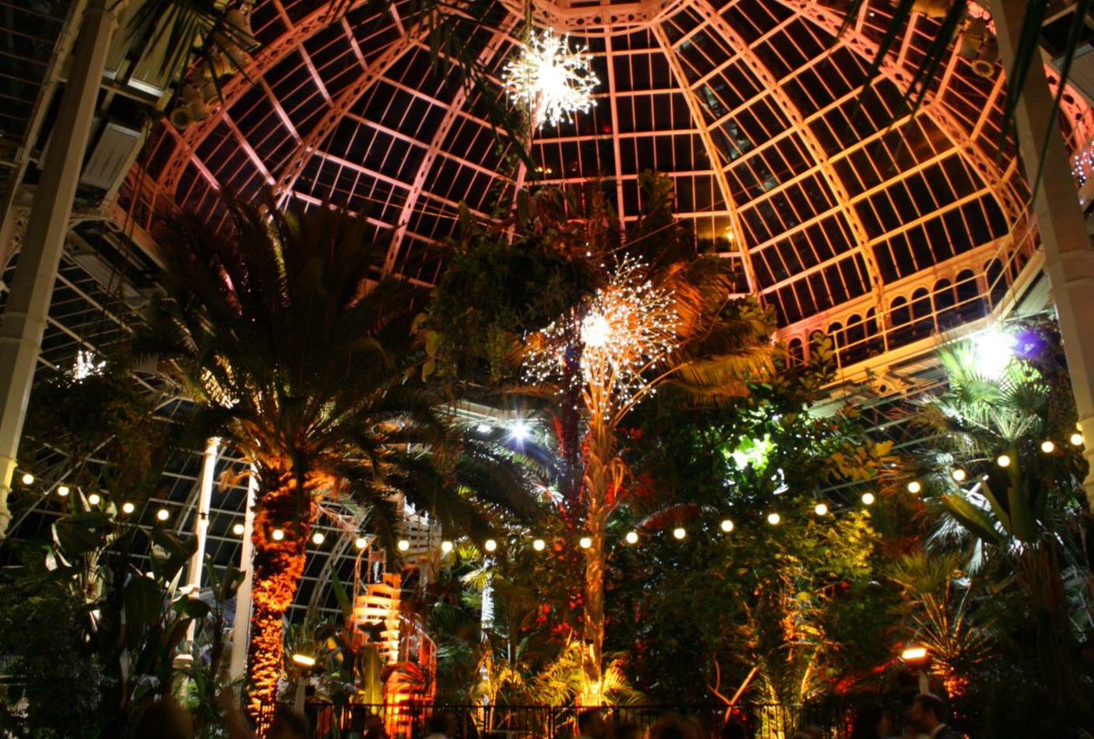 IndpndtLiv's tweet image. COMP TIME! RT to win two tickets to two Christmas film nights of your choice at @The_Palmhouse with free mulled wine and food.