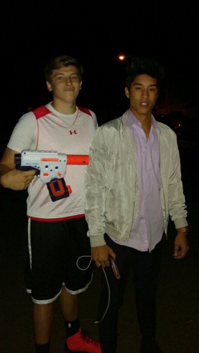 carson_pinter's tweet photo. Happy Friendsgiving!!! @scpassassin2017 Sorry guys:/ @knechtthedot https://t.co/lPSuhuFLUR