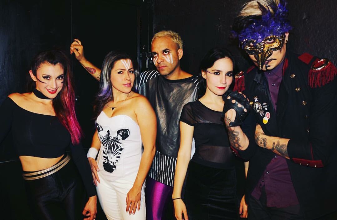 Siguen con descuento por el #BuenFin extendido* los boletos de @CarpaAstrosMx 16 de Diciembre Solo $180 (mas cargo) hasta el viernes