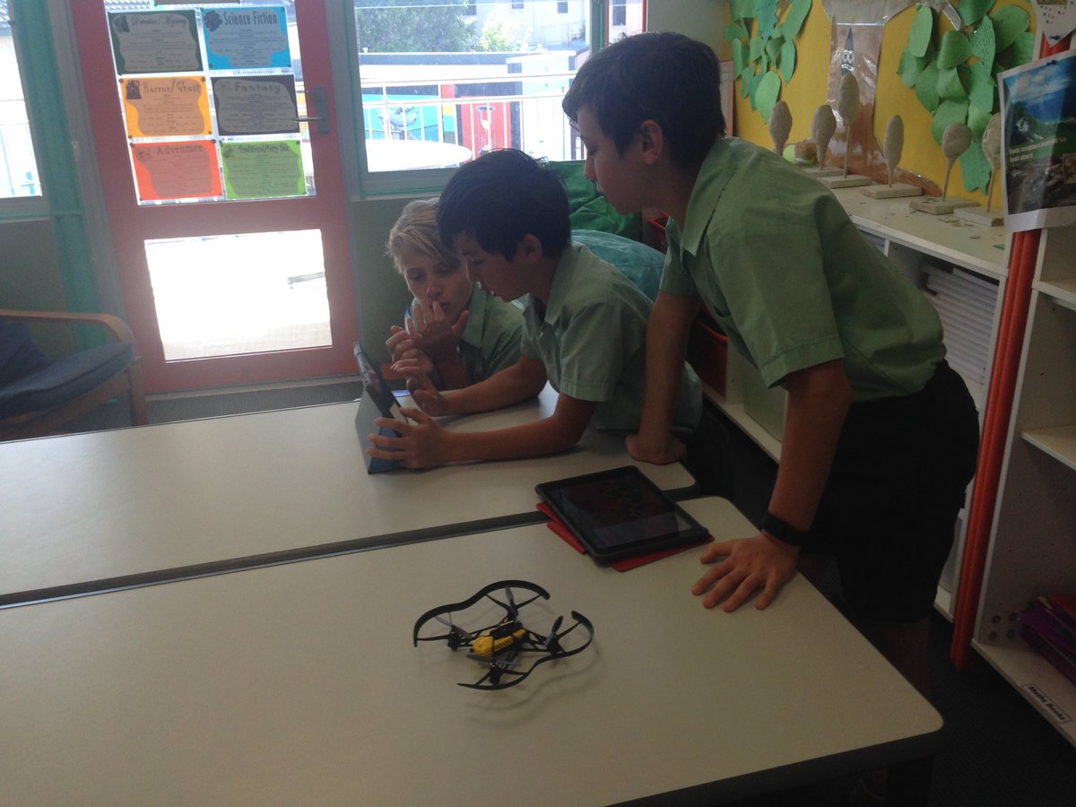 LynnTomlinson13's tweet photo. Digital Club students trying to work out how to photograph with our drone #stpats_freo #Coding #ktdlt https://t.co/pW1VKPPmNn