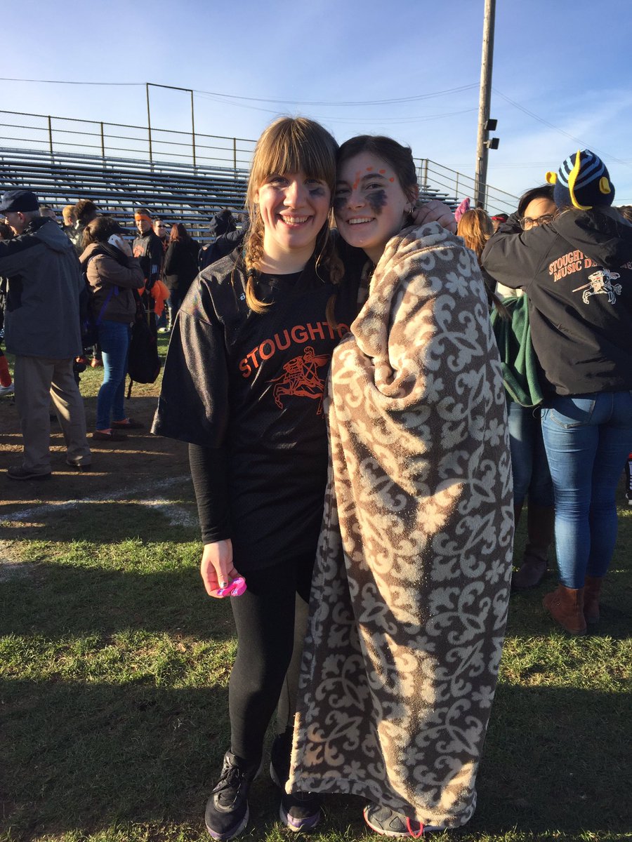 kaylaamedeiross's tweet photo. Love my girlies #Powderpuff2016 ❤️ https://t.co/rcSesOKsQ4