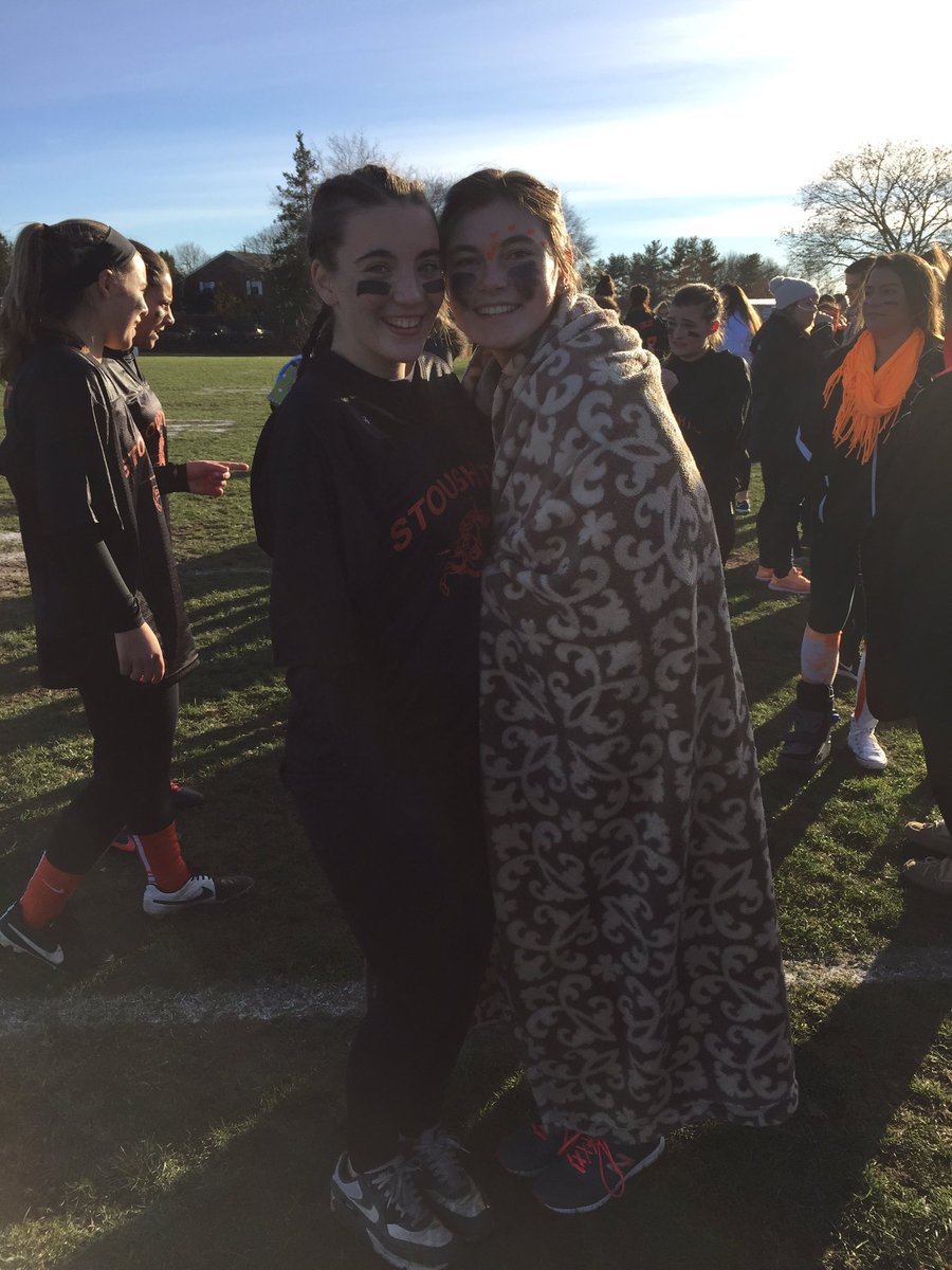kaylaamedeiross's tweet photo. Love my girlies #Powderpuff2016 ❤️ https://t.co/rcSesOKsQ4
