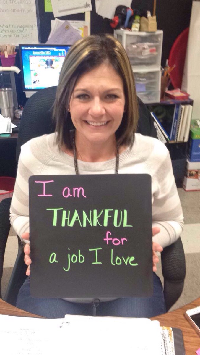 southgeorgiapta's tweet photo. Ms. Rasberry is #thankful for a job she loves. #14DaysofThankfulness @SouthGeorgia1 @SGReaders @AmarilloISD https://t.co/JnSIGfT4mD