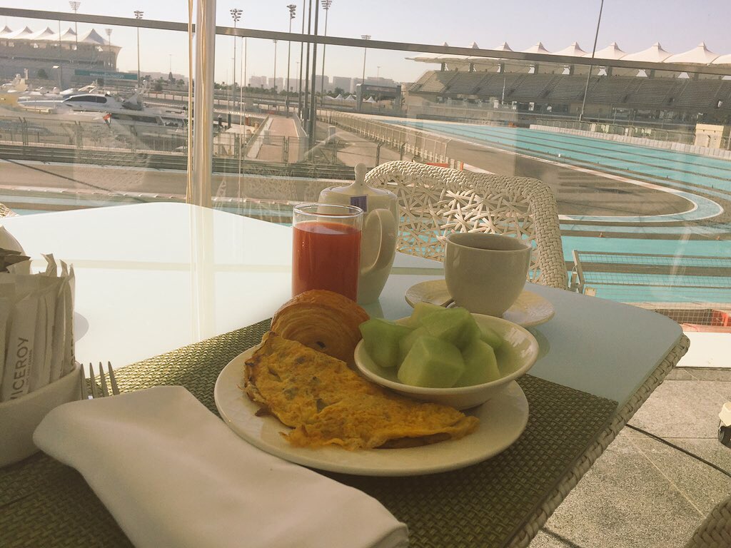 TweetsbyTashaS's tweet photo. @D_Heslop81 @F1 @ymcofficial was @YasViceroy 2 weeks ago it's the perfect hotel for the #abudhabiGP if you can get a #trackview room 🏎 https://t.co/f4NAsng72A