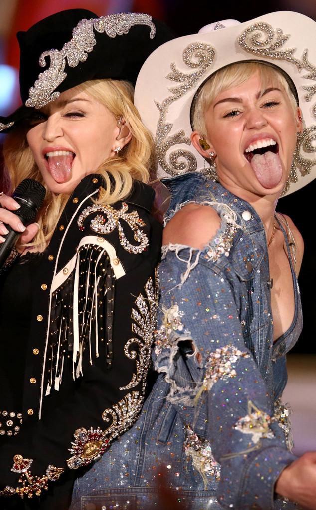 Mafia_MCyrus's tweet photo. Happy birthday pra princesa do pop! Parceria maravilhosa que podia muito bem se repetir.  😄 #MileyMoments https://t.co/5ivsT99BfZ
