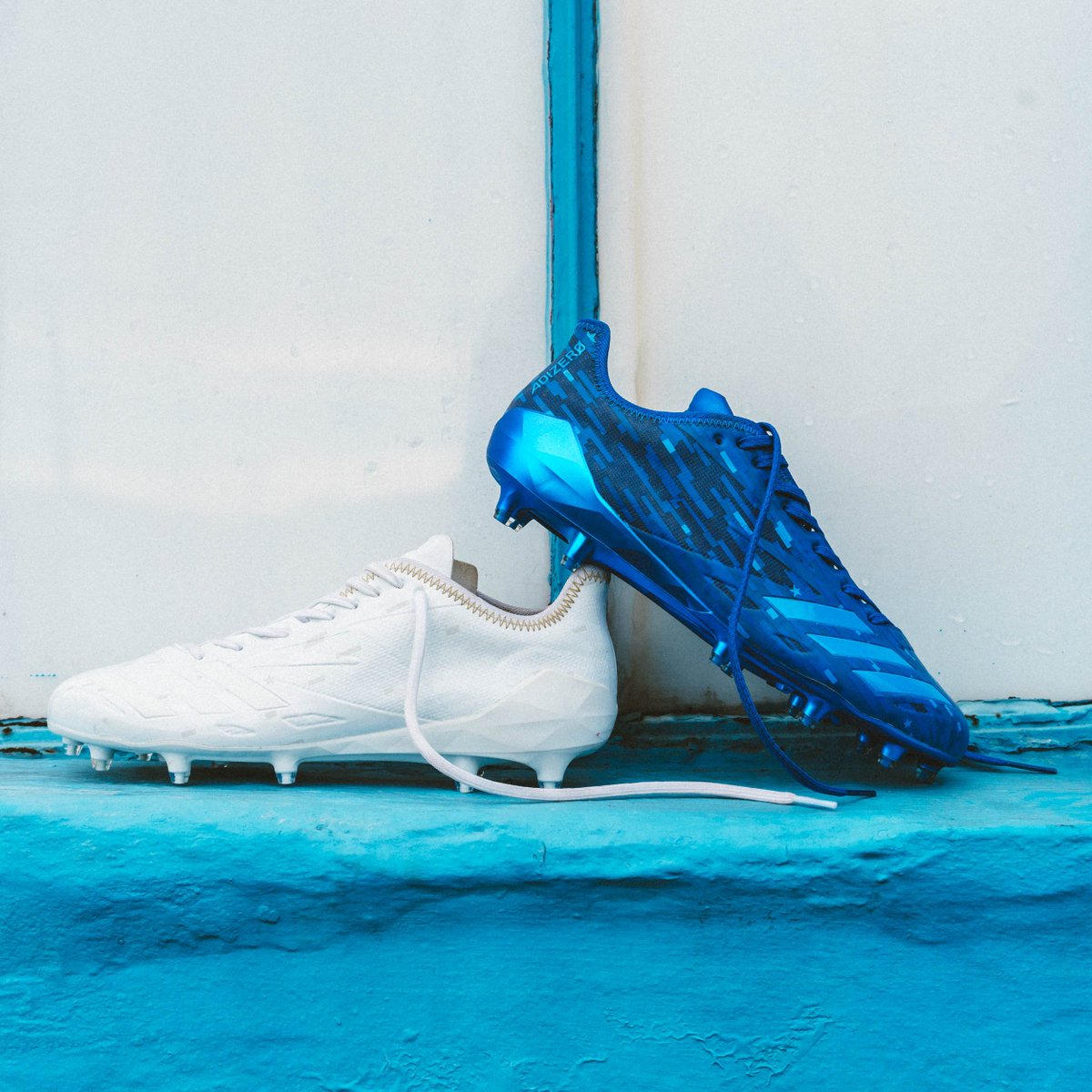 Different colors. Same game-changing speed.

The Dipped Collection, ft. the new adizero 5-Star 6.0. Coming soon.

#Cleathead #teamadidas