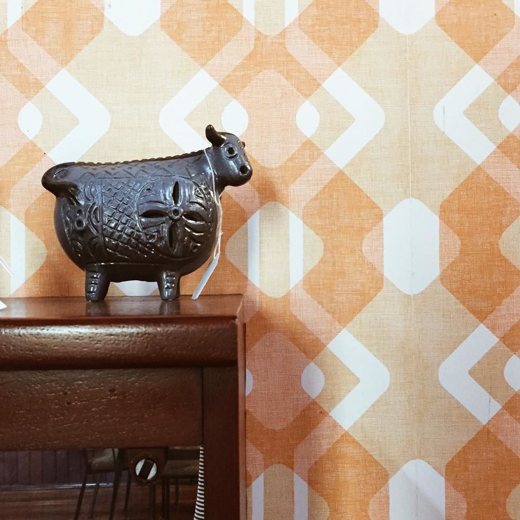 kopperfinch's tweet image. Turns out, it's not a Vinnies 😔 but how cute is this cow! I want him #🐄 #moo #datwallpaper ift.tt/2ghICDv