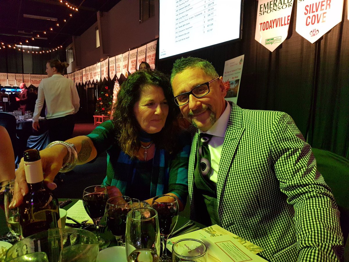 VinnieTaylor's tweet photo. Getting into the holiday spirit and Enjoying the #PreviewDinner To kick off @RDTreeFest @WesternerPark https://t.co/q2nJSKHXaz