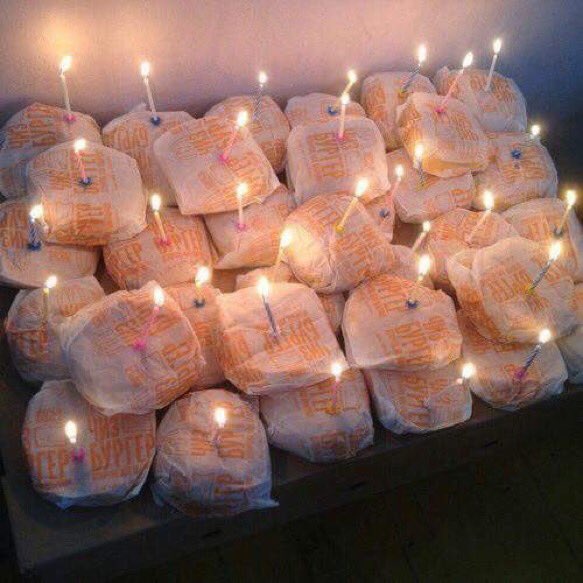 - que queres para tu cumpleaños?
-