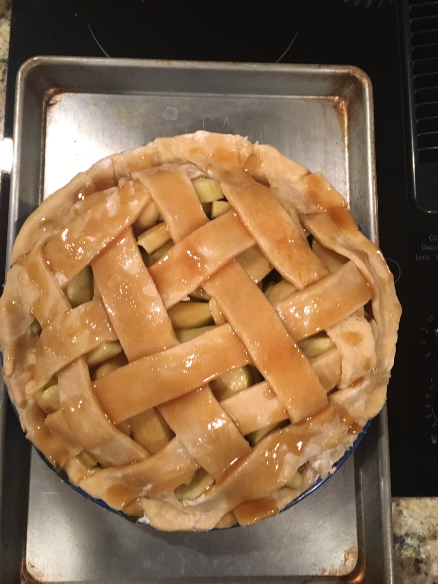 rabellinghausen's tweet photo. Here's to making Grandma Jean proud! #fingerscrossed #applepiefromscratch https://t.co/AoKwCoUwb3