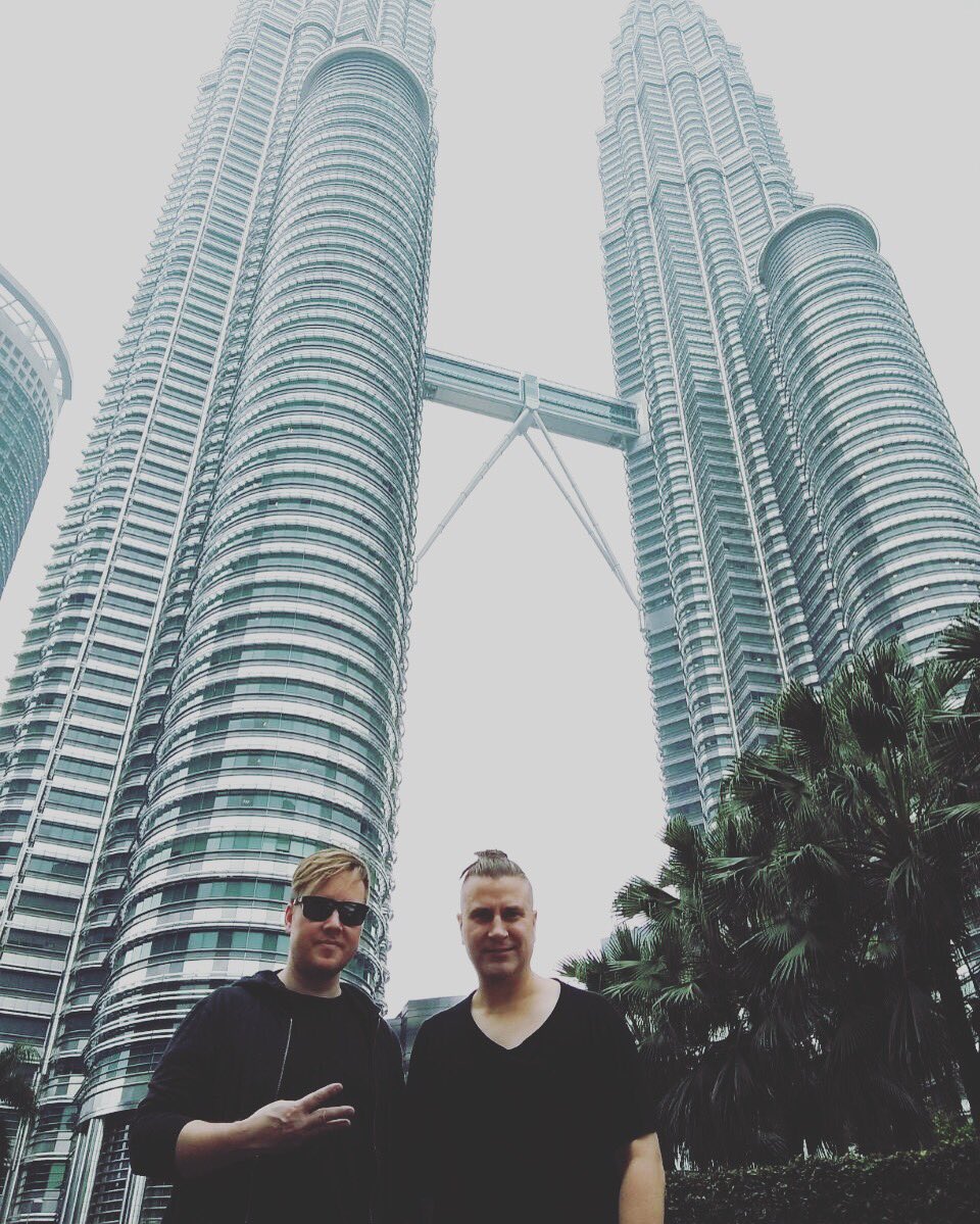 Super8Tab's tweet photo. Tonight Club Fuze, Kuala Lumpur #pertronas #towers #KL https://t.co/NspRFpO1fA
