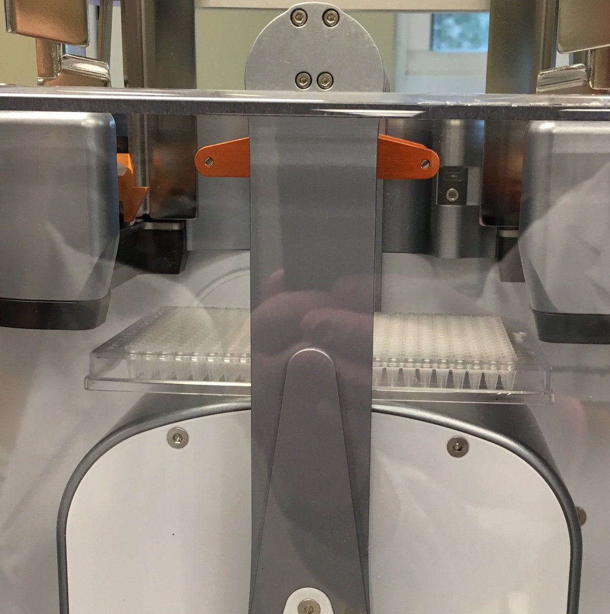 labproblemz's tweet image. Aw hell no! #automationfail