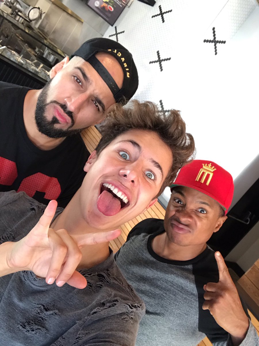 JuanpaZurita's tweet photo. Mañana vamos a crear 🔥 https://t.co/rk8F62Abnv