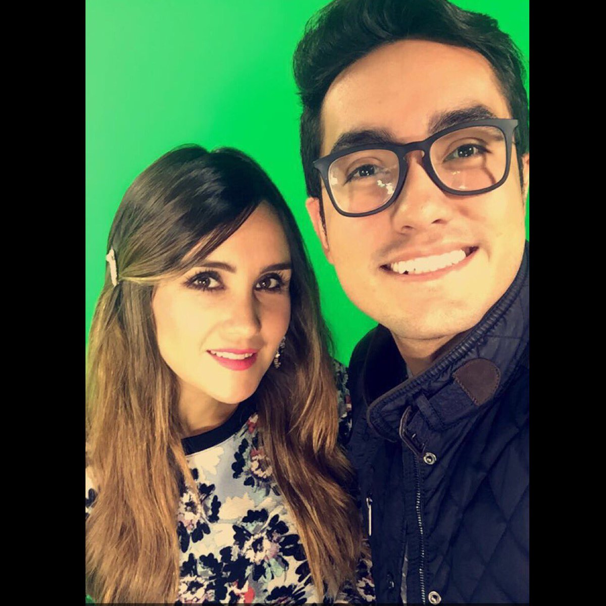 gabolojero's tweet image. ¡Ya empezó @BloggerTv_ y está con nosotros @DulceMaria! Pónganle al 108 de Dish, @exatv. 😼