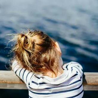 الَسيف يجرح ‘ لا صَارِ في يد مجنون ،
مِثل الكلام يجرح ' لاصار منَ فم غالي
      🚶💔ءُ﴾
#قروب_بنات_وبس_للدعم
#الماجد_عساف_للرتويت