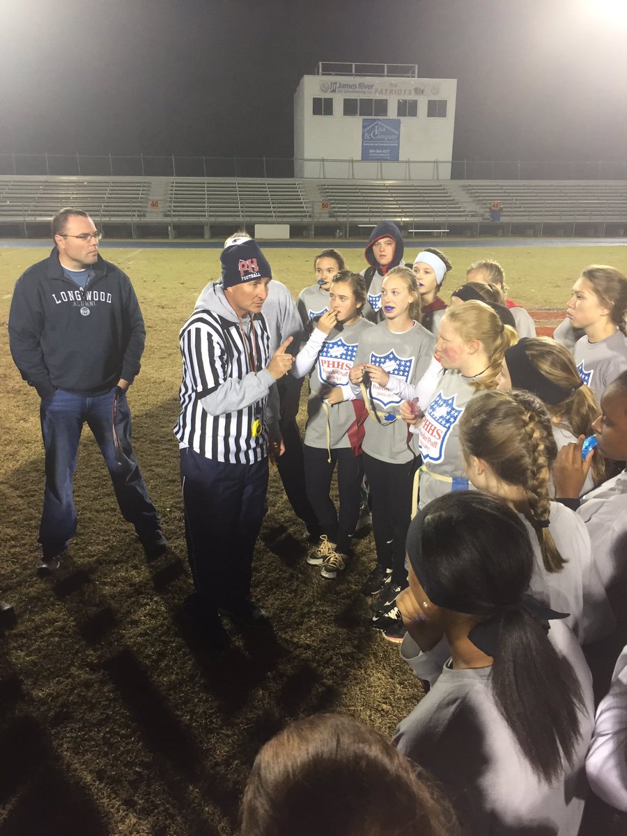 PatriotTalkLive's tweet photo. #Powderpuff2K16: Freshmen vs Sophomore in the first semifinal. #PHPride https://t.co/HgjQfduqib
