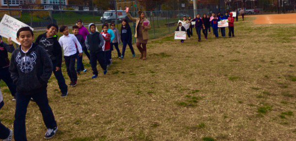 FriendshipPlace's tweet photo. The amazing #students @Powellelem held their #miniwalk for the #homeless fundraiser this week! To start a walk @ your child's school, DM us. https://t.co/THB0Cxl1F8