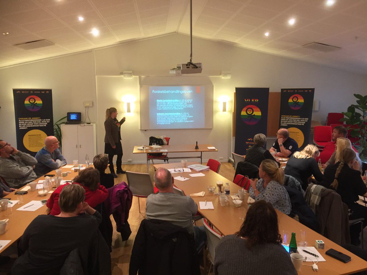 RikkeVoergaard's tweet photo. Superseje tillidsvalgte fra #NNF blev idag danmarksmestre i #LGBT og #normkritik og forebyggelse af forskelsbehandling på jobbet #Pionerer https://t.co/0v3FeEnNt4