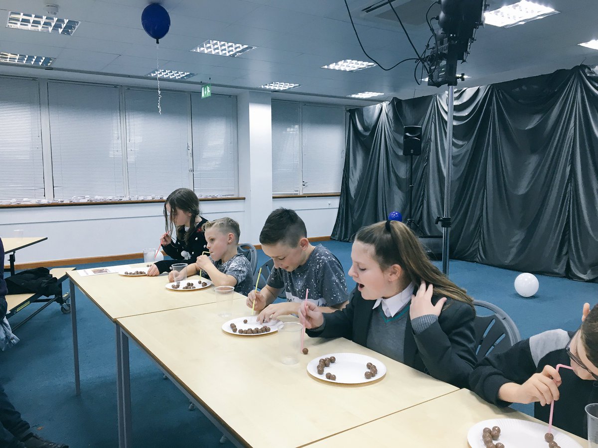 reachfreeschool's tweet photo. First challenge of the night: Malteser Challenge #QC2016 https://t.co/6uT4asuMPg