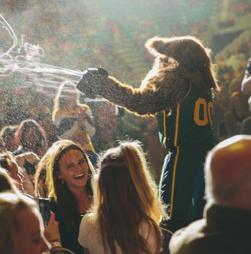 We had an awesome time being a part of the @stand4kind Utah Anti-Bullying Coalition! #BeKind ❤️️ https://t.co/mLD6DgwIct