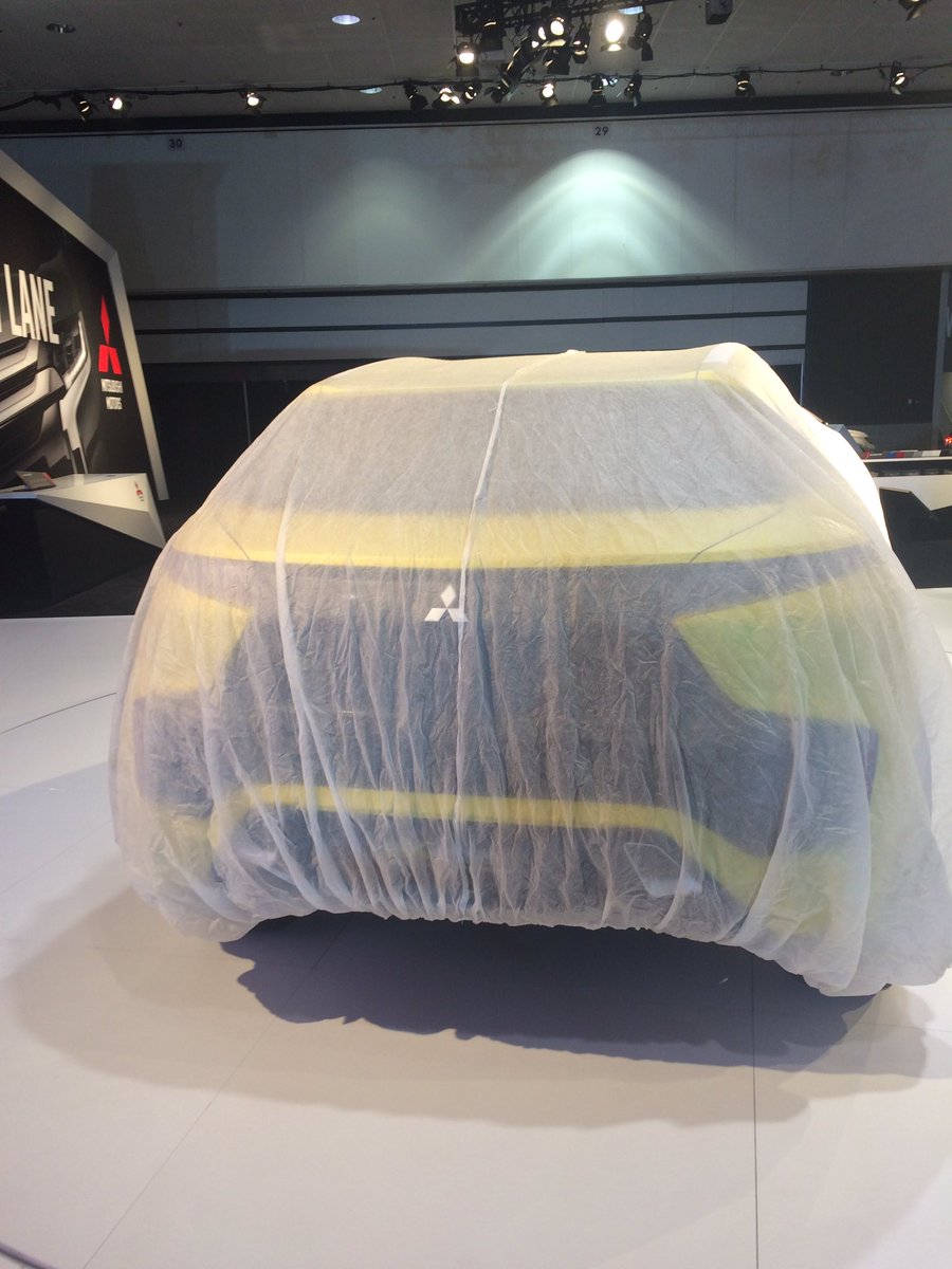 FerGomezBlanco's tweet photo. El @Mitsubishi_ES @MitsubishiPR_Es #eXConcept otro de los protagonistas de #LAautoshow @LAAutomotive #CCubicos #motor #megustanloscoches https://t.co/pPsMTMl3VD