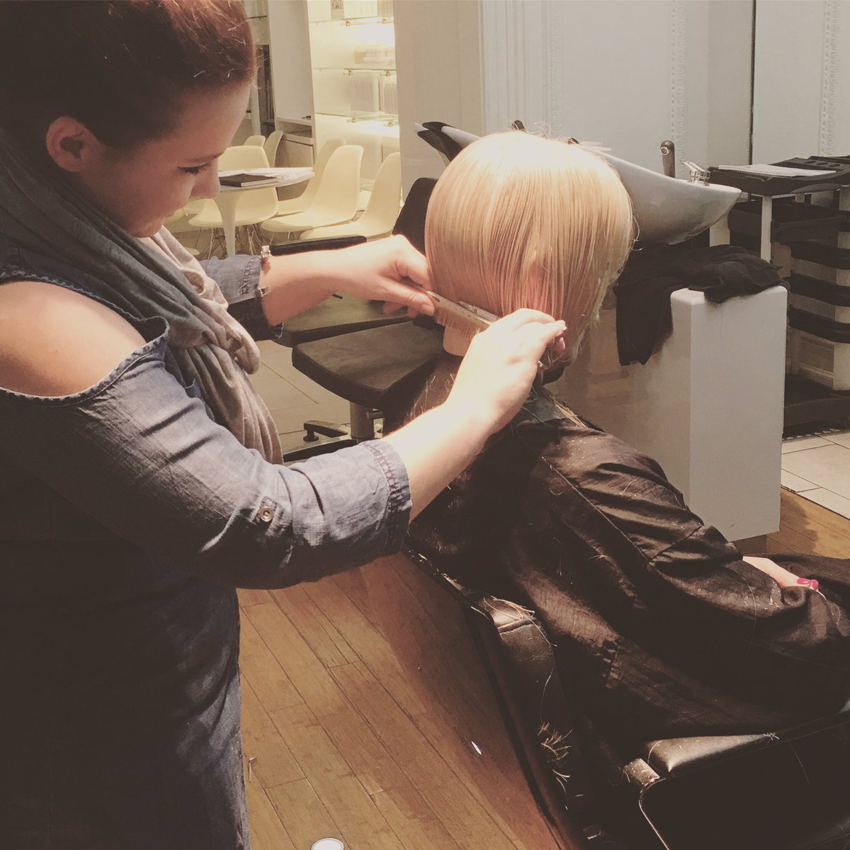 CilesteRogers's tweet photo. Loved today!! @bemyguestsalon  @fellowshiphair @sassoonacademyofficial @hairdressersjournal @denmanbrush https://t.co/vIOEnMHGic