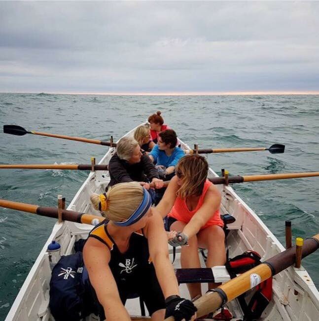 These girls can! Keep them rowing #cornwallhour please vote for Boscastle &amp; Crackington  community-fund.aviva.co.uk/voting/project… #AvivaCommunityFund 🚣🏻😘