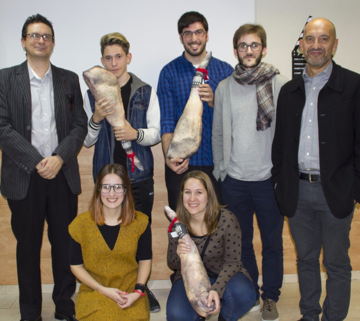 DeliranteOrg's tweet photo. Cortos y Fotos de los Premios del Certamen Delirante de Cortos con Móvil #CortoConElla ¡Toma ya!  https://t.co/8YxnENlsdG https://t.co/nrlPNoMheR