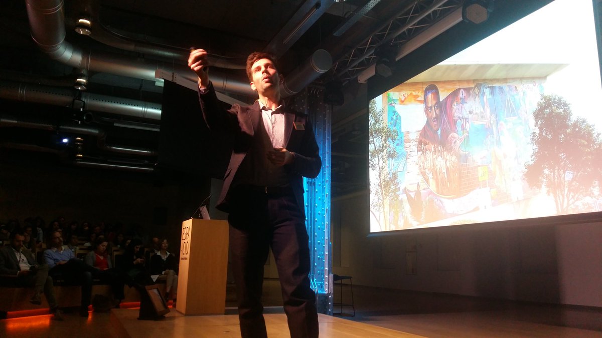 RafaJCobo's tweet image. Ariel, de @schoolretool cuenta la experiencia #shadowstudent para directores. Experimentan como alumnos 24h #Top100InnovacionesEducativas