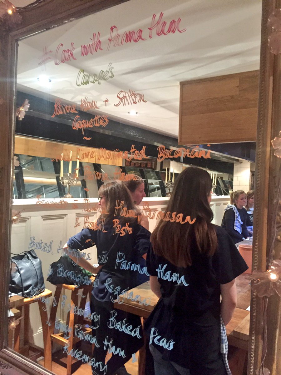 ParmaHamUK's tweet image. We've even got a personalised #ParmaHam mirror for #CookWithParmaHam @foodat52